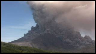 Montserrat eruption 110210 Soufrière Hills [upl. by Anilrats]