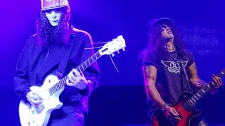 SLASH VS BUCKETHEAD [upl. by Aryek]