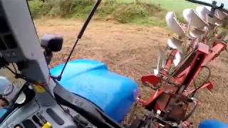 Beginners Guide to Ploughing Part 2 Ploughing Headlands Marking out Starting new Field [upl. by Tsyhtema953]