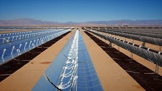 Le Maroc construit la plus grande centrale solaire du monde [upl. by Tullusus]