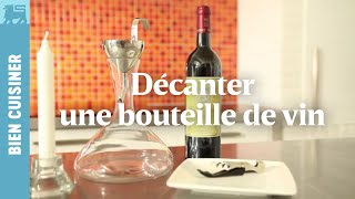 Décanter une bouteille de vin [upl. by Chery974]