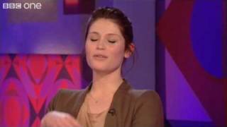 Gemma Artertons Delicious Extra Fingers  Friday Night with Jonathan Ross  BBC [upl. by Haikan]