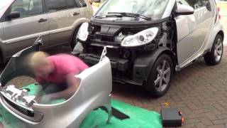 How to change the front panels of a Smart ForTwo 451 [upl. by Tannenwald958]