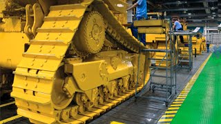 ▶️DOZER MANUFACTURING🚧2025 Bulldozer Assembly line CAT Dressta John Deere How its made USA [upl. by Acyre21]