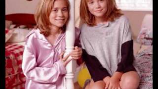 Mary Kate and Ashley Olsen Identical Twins [upl. by Lach]